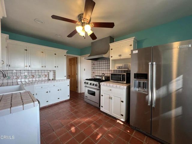 345 Malcolm Drive, Pasadena, CA 91105