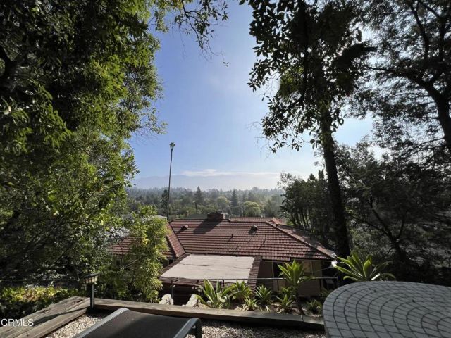 345 Malcolm Drive, Pasadena, CA 91105