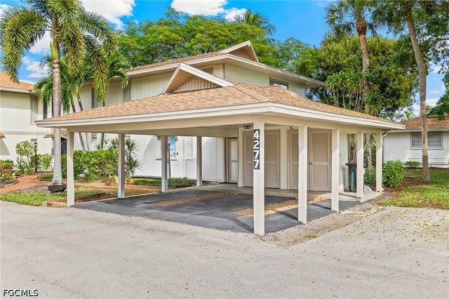 4277 Island CIR 1, Fort Myers, FL 33919