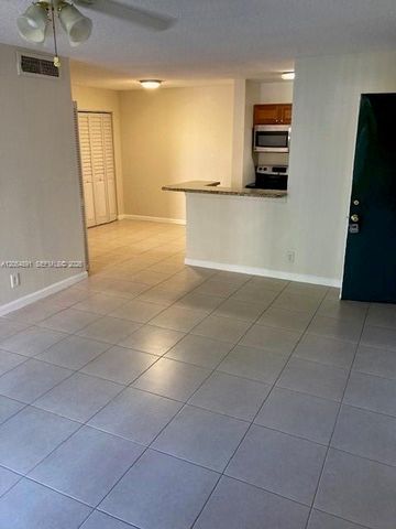 10765 Cleary Blvd 103, Plantation, FL 33324