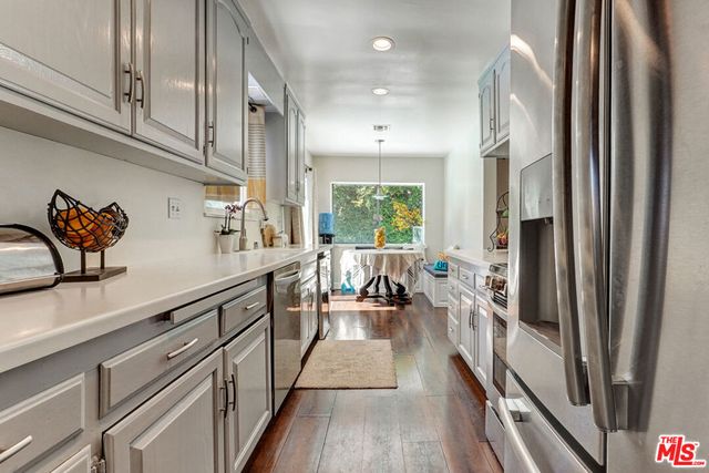 5003 Alhama Drive, Woodland Hills, CA 91364