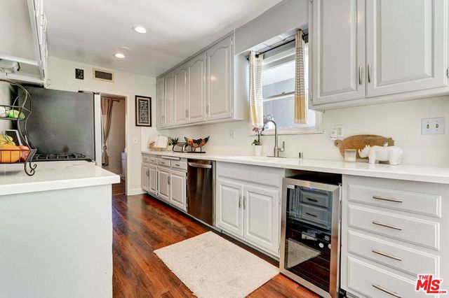5003 Alhama Drive, Woodland Hills, CA 91364