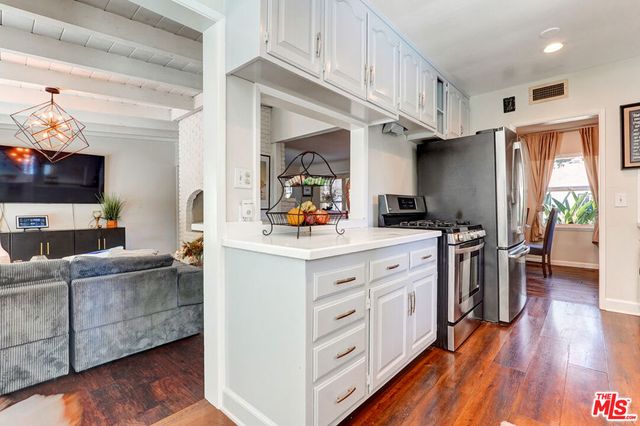 5003 Alhama Drive, Woodland Hills, CA 91364
