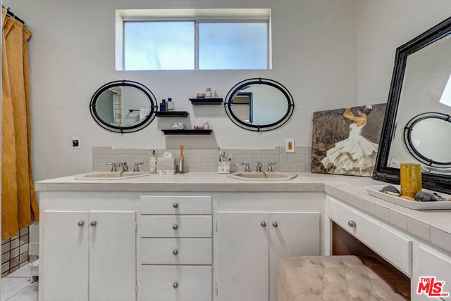 5003 Alhama Drive, Woodland Hills, CA 91364