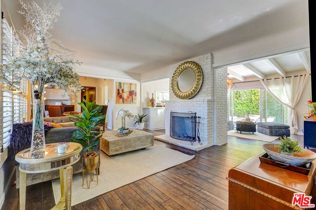 5003 Alhama Drive, Woodland Hills, CA 91364