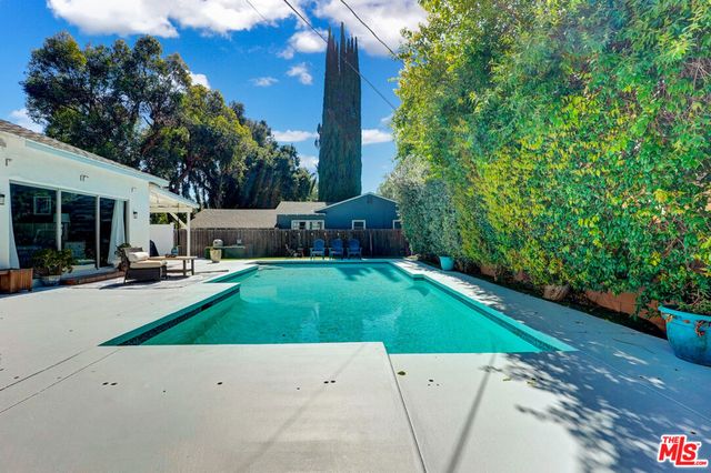 5003 Alhama Drive, Woodland Hills, CA 91364