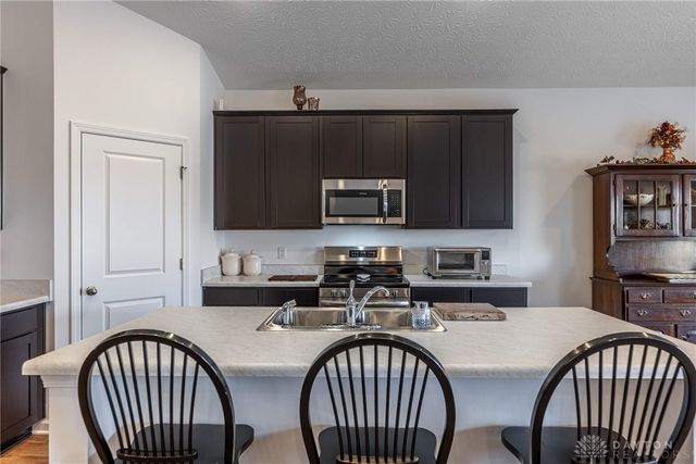 1109 Honeydew Drive, Tipp City, OH 45371