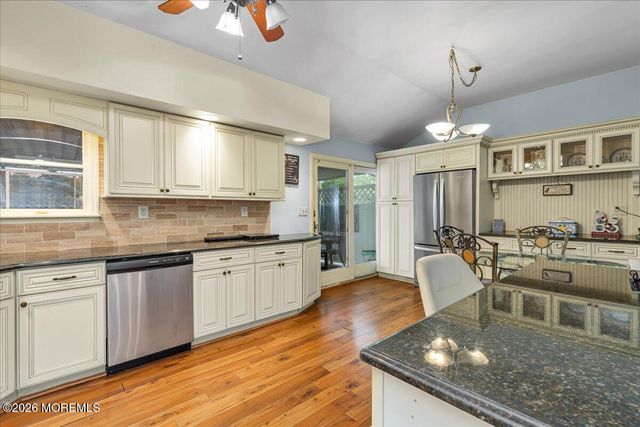 83 Walnut Ave Avenue, Red Bank, NJ 07701