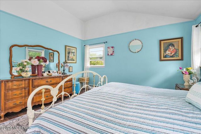 83 Walnut Ave Avenue, Red Bank, NJ 07701