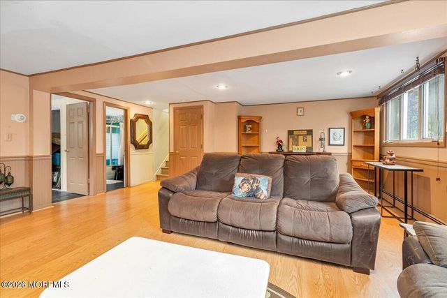 83 Walnut Ave Avenue, Red Bank, NJ 07701