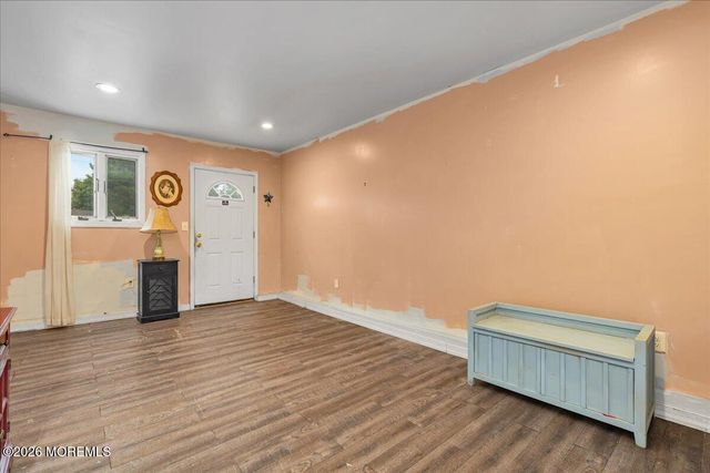 83 Walnut Ave Avenue, Red Bank, NJ 07701