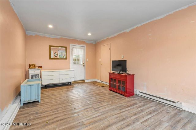83 Walnut Ave Avenue, Red Bank, NJ 07701