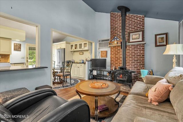 83 Walnut Ave Avenue, Red Bank, NJ 07701