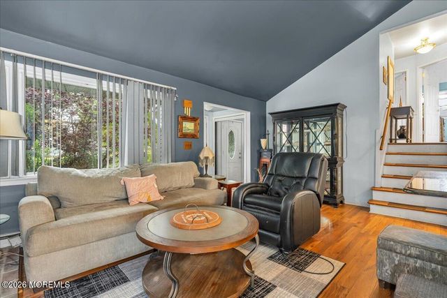 83 Walnut Ave Avenue, Red Bank, NJ 07701