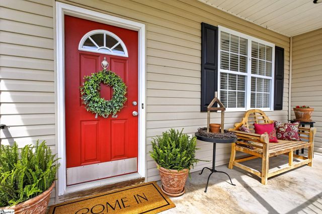 702 Austin Woods Court, Greer, SC 29651