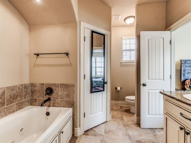 3716 Oakridge Circle, Edmond, OK 73034