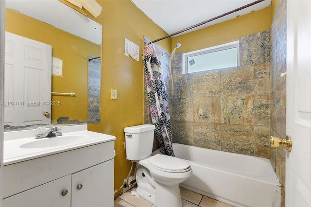 2390 Superior St, Opa-locka, FL 33054