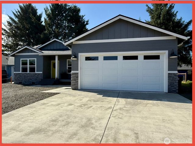 247 Clover Creek Avenue NW, Ocean Shores, WA 98569