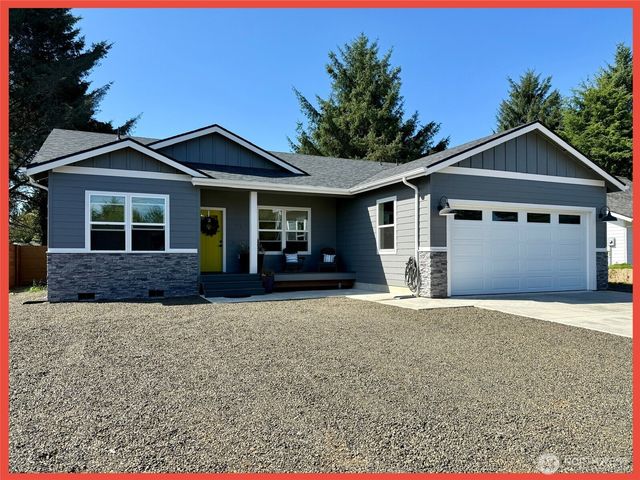 247 Clover Creek Avenue NW, Ocean Shores, WA 98569