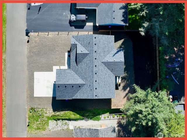 247 Clover Creek Avenue NW, Ocean Shores, WA 98569