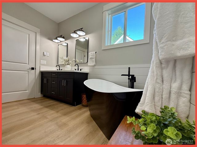 247 Clover Creek Avenue NW, Ocean Shores, WA 98569