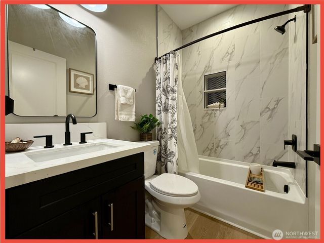 247 Clover Creek Avenue NW, Ocean Shores, WA 98569