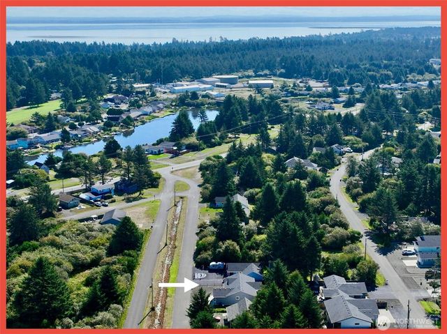247 Clover Creek Avenue NW, Ocean Shores, WA 98569