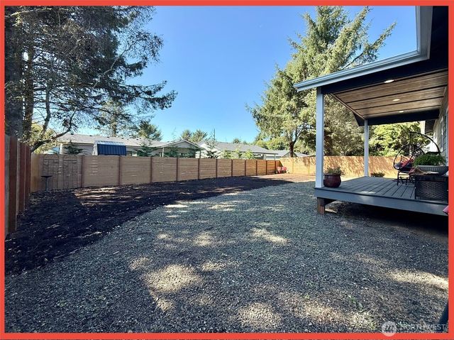 247 Clover Creek Avenue NW, Ocean Shores, WA 98569