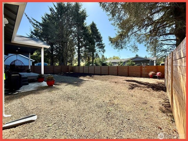 247 Clover Creek Avenue NW, Ocean Shores, WA 98569