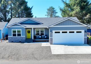 247 Clover Creek Avenue NW, Ocean Shores, WA 98569