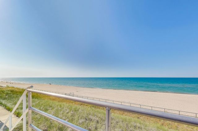 250 W Lake Front Drive W, Beverly Shores, IN 46301