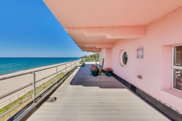 250 W Lake Front Drive W, Beverly Shores, IN 46301