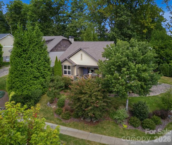 323 Fennel Dun Circle, Biltmore Lake, NC 28715