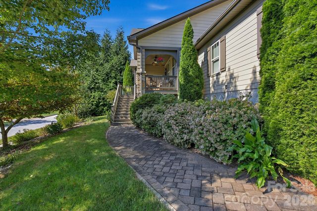 323 Fennel Dun Circle, Biltmore Lake, NC 28715