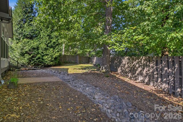 323 Fennel Dun Circle, Biltmore Lake, NC 28715