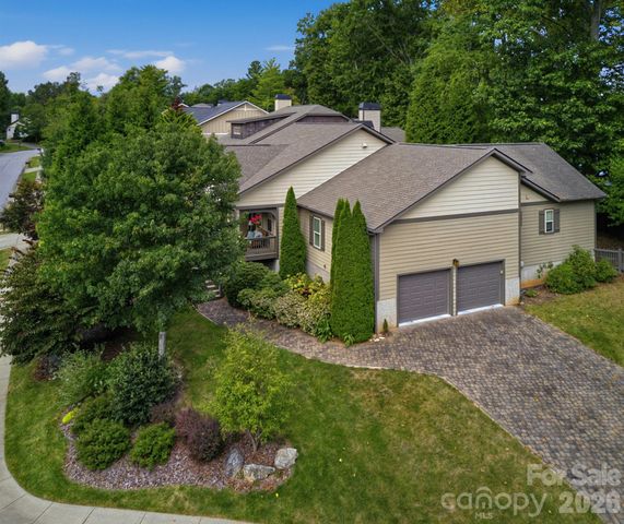 323 Fennel Dun Circle, Biltmore Lake, NC 28715