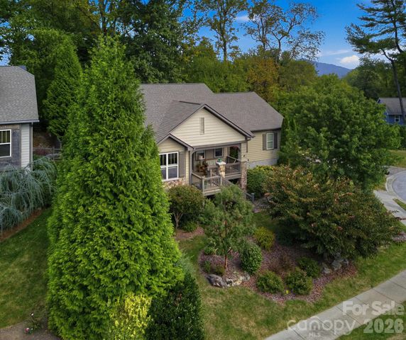 323 Fennel Dun Circle, Biltmore Lake, NC 28715
