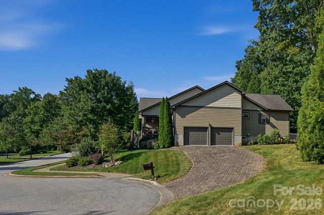 323 Fennel Dun Circle, Biltmore Lake, NC 28715