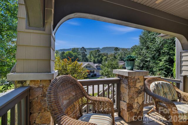 323 Fennel Dun Circle, Biltmore Lake, NC 28715
