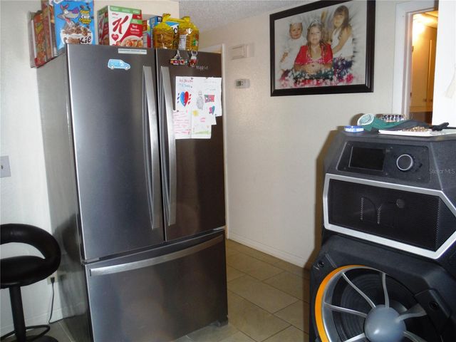 118 LAKE AVENUE SE, Largo, FL 33771
