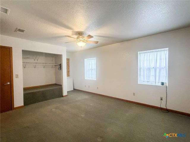 442 Tailwind Drive, Seguin, TX 78155