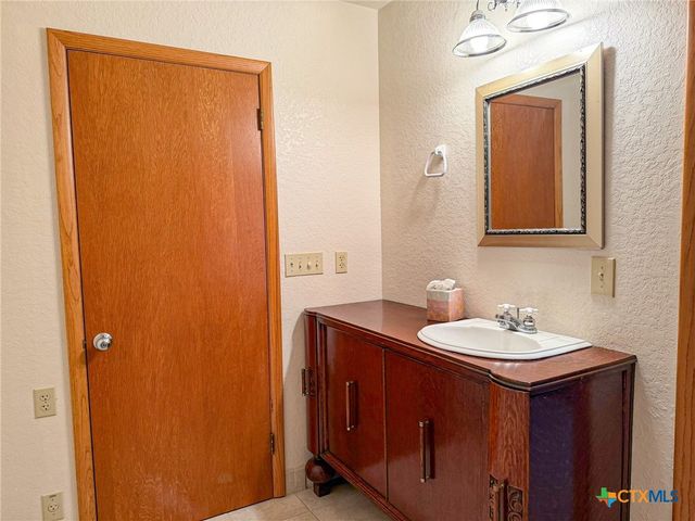 442 Tailwind Drive, Seguin, TX 78155