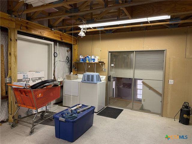 442 Tailwind Drive, Seguin, TX 78155