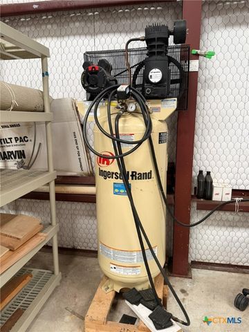 442 Tailwind Drive, Seguin, TX 78155