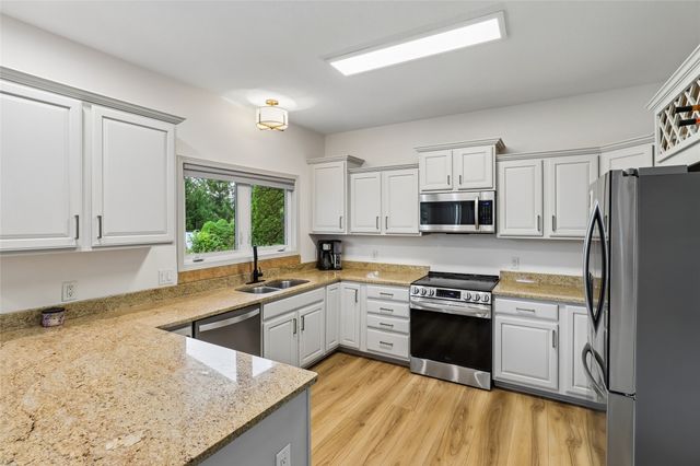 4714 148th Street, Urbandale, IA 50323