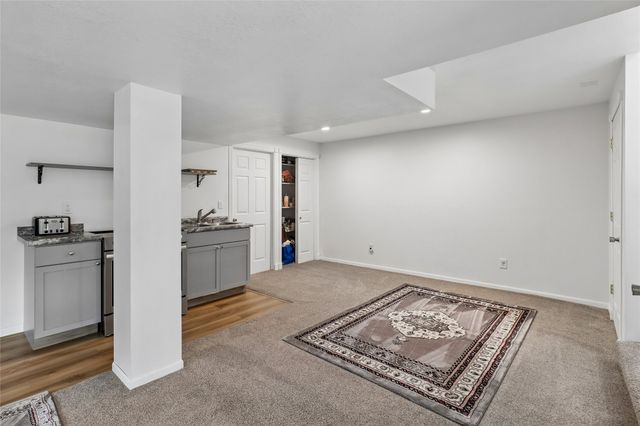 4714 148th Street, Urbandale, IA 50323