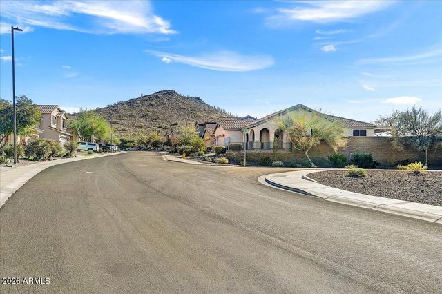 3824 W DESERT CREEK Lane, Phoenix, AZ 85086