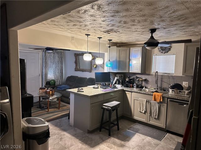 814 F Street, Las Vegas, NV 89106
