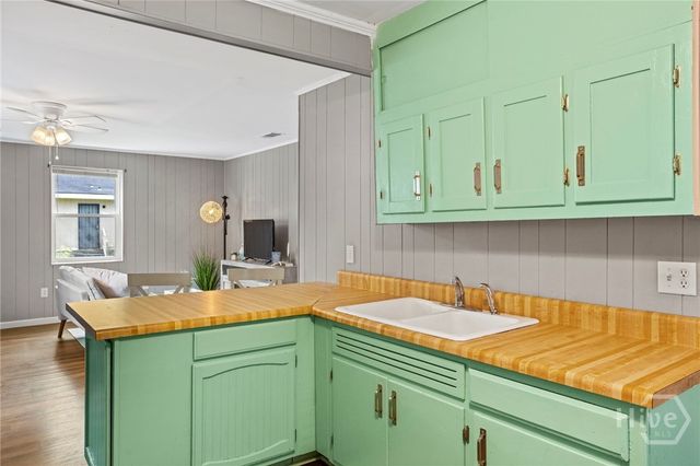 1915 Hawthorne Street, Savannah, GA 31404