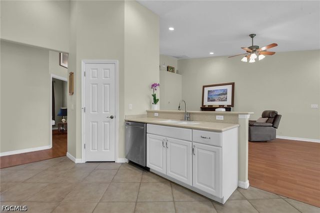3807 Recreation LN, Naples, FL 34116